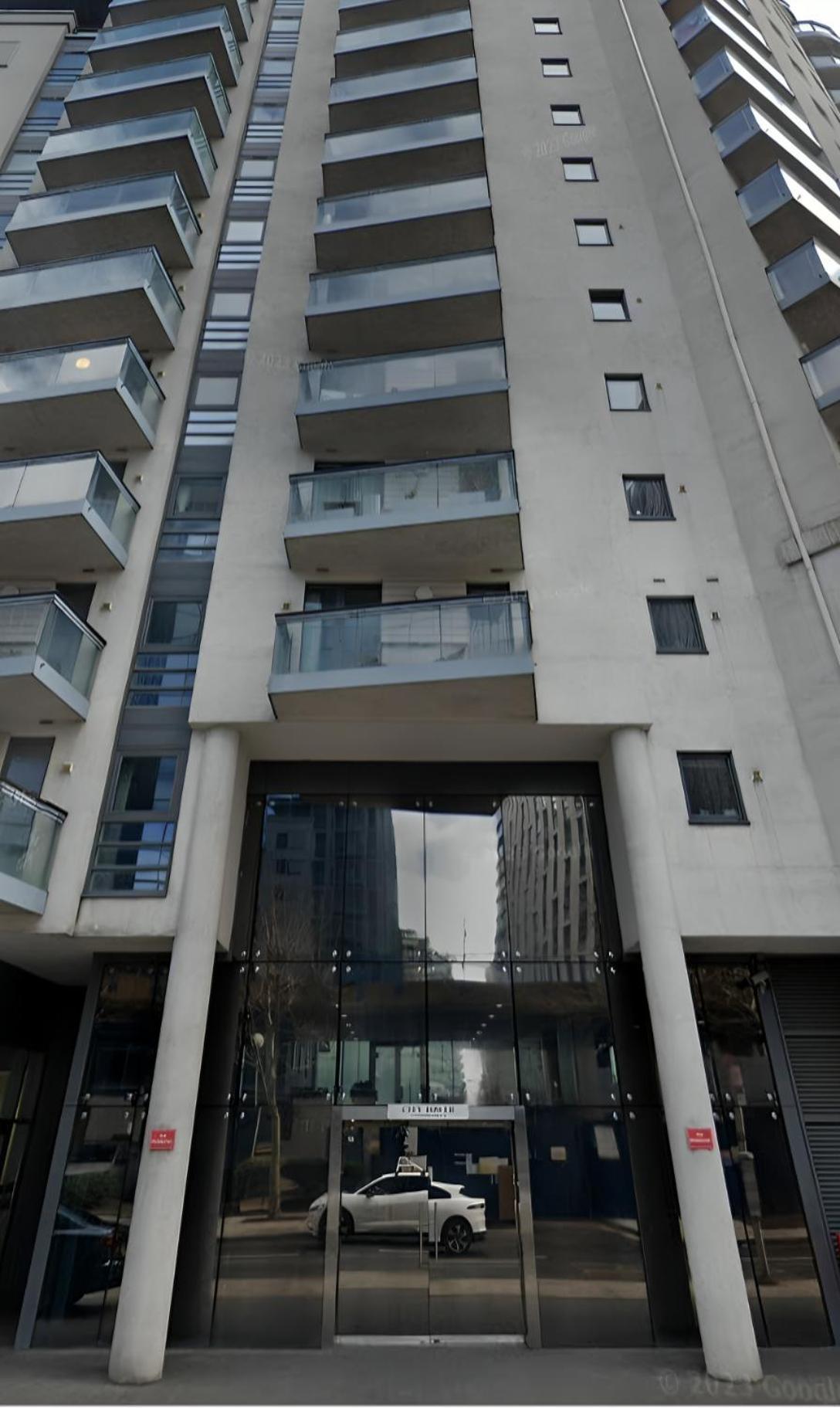 Royal Crossharbour Apartment London Exterior photo
