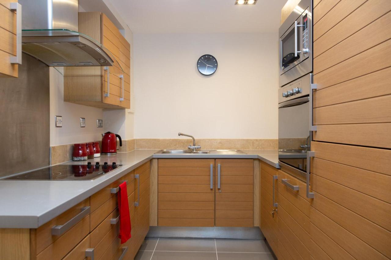 Royal Crossharbour Apartment London Exterior photo