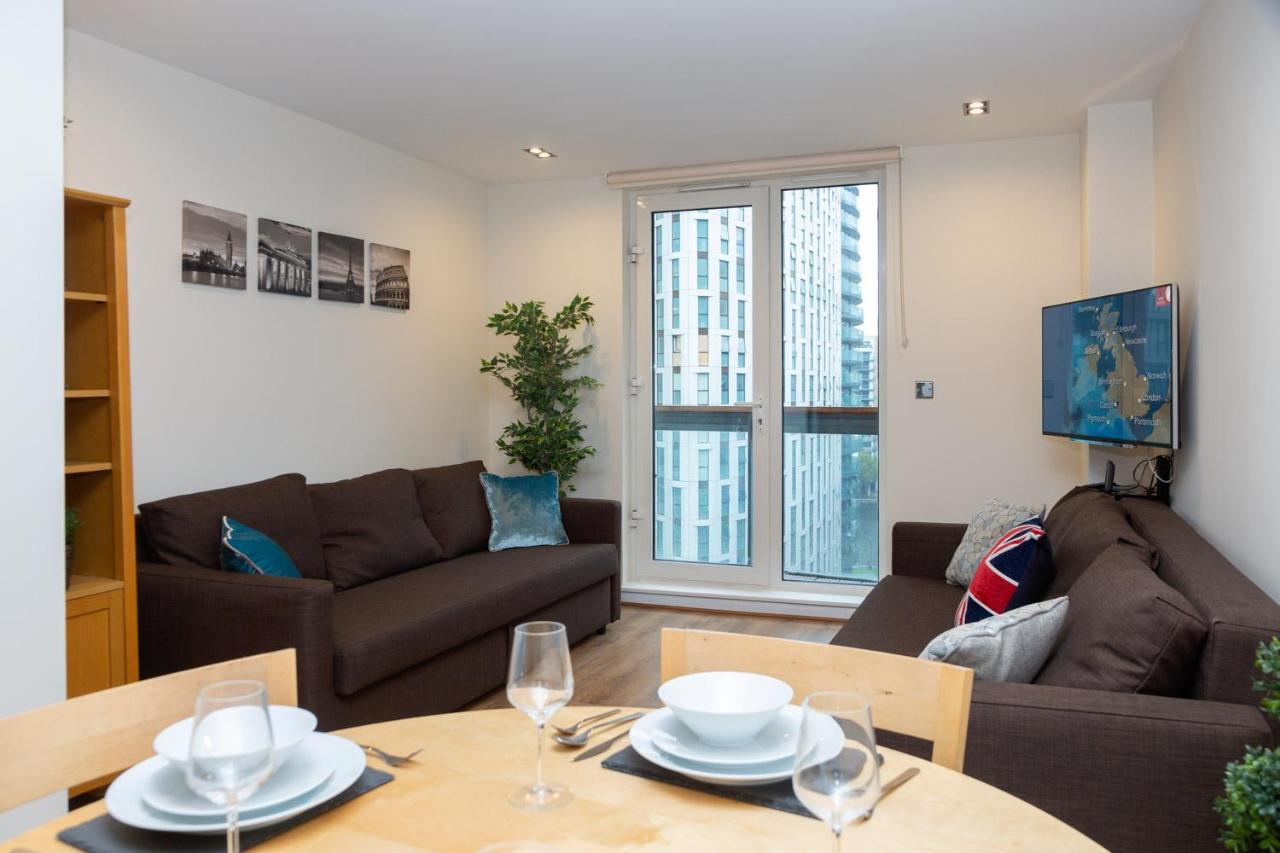 Royal Crossharbour Apartment London Exterior photo